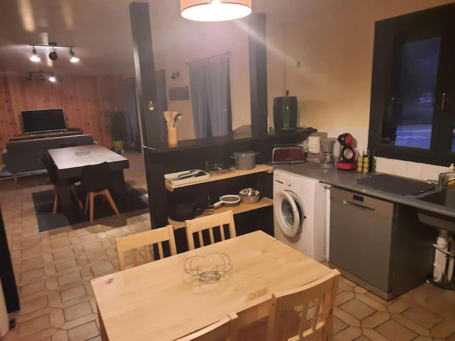 Appartement Tout Confort , Centre 卢登维耶尔 外观 照片
